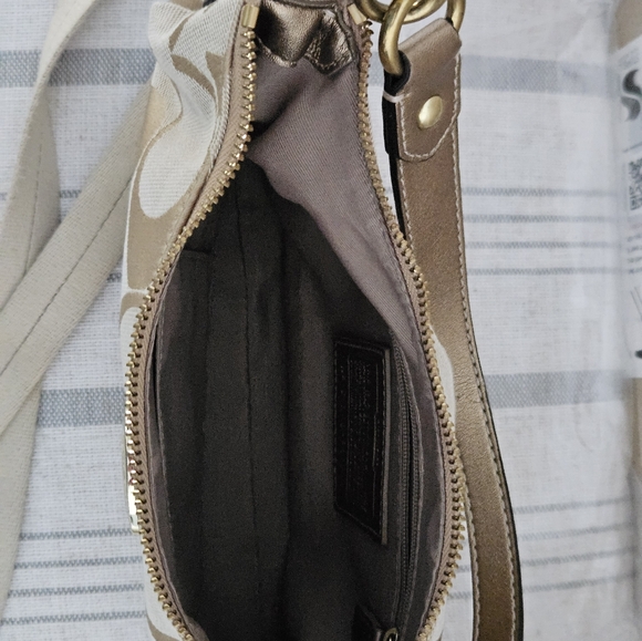 Rare Coach Signature C Canvas & Leather Patent Hobo Shoulder Crossbody Purse - Picture 6 of 7